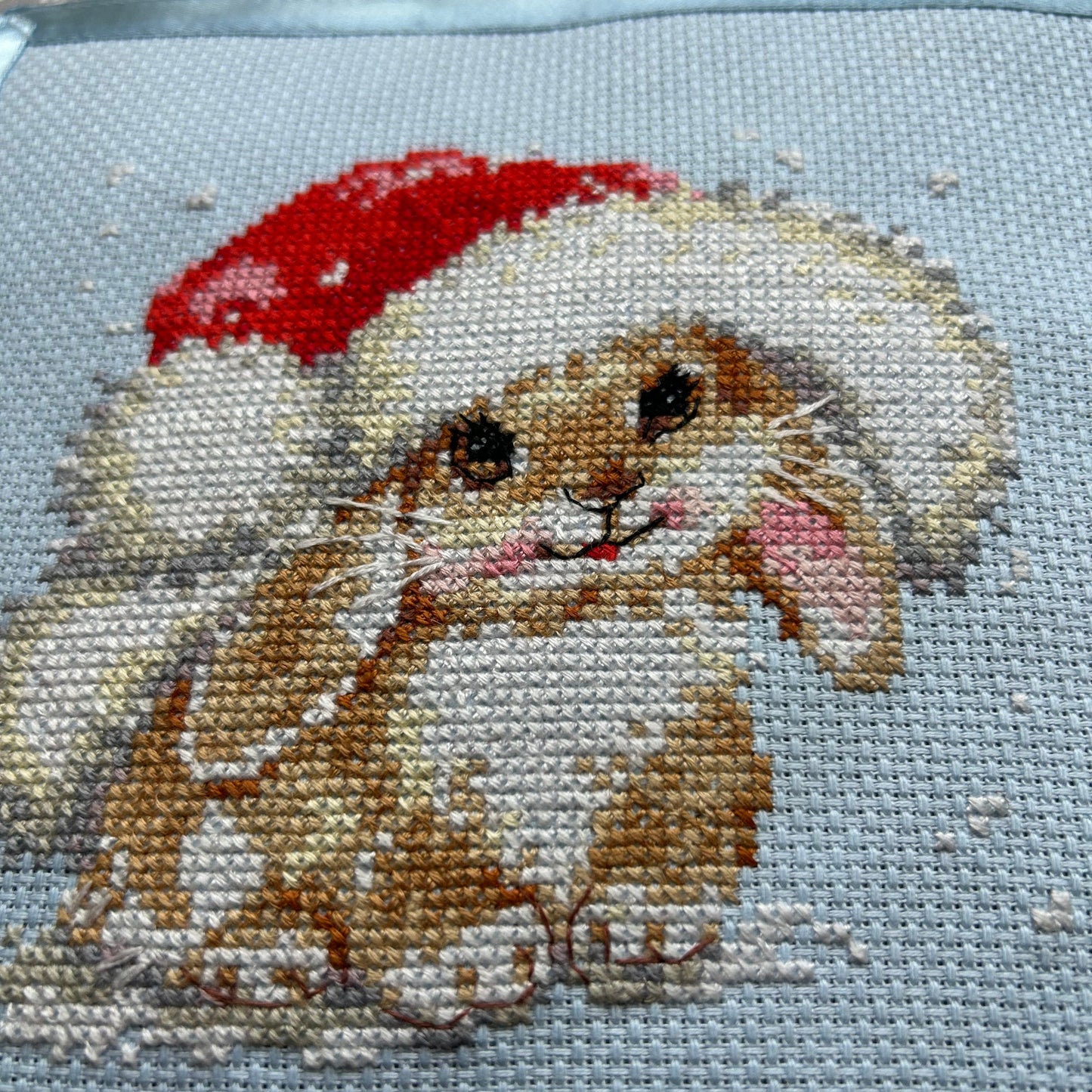 Miega spilvens "Trusītis ar rūķa cepuri" (RECE 60)