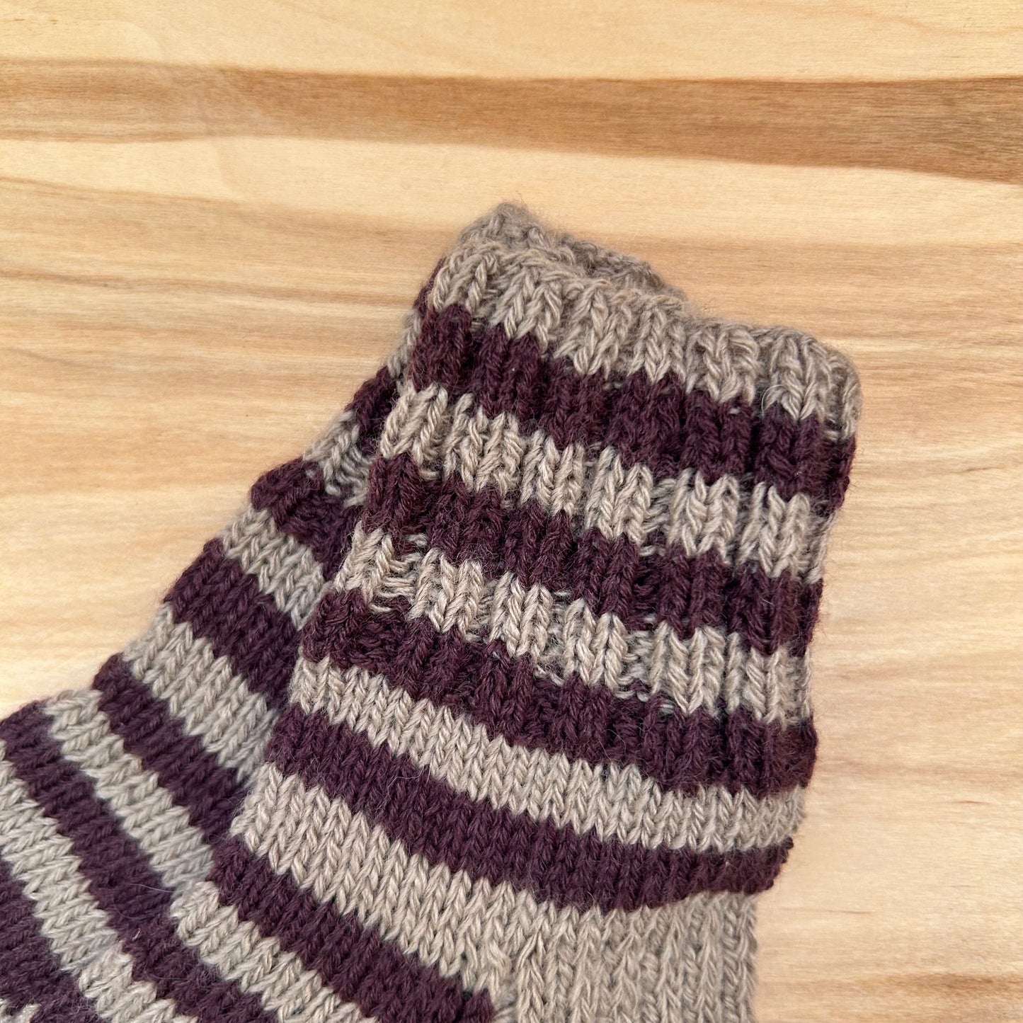 Strīpainas adītas siltās zeķītes brūnā krāsā 24.-26.izm. (SITĒ 44)