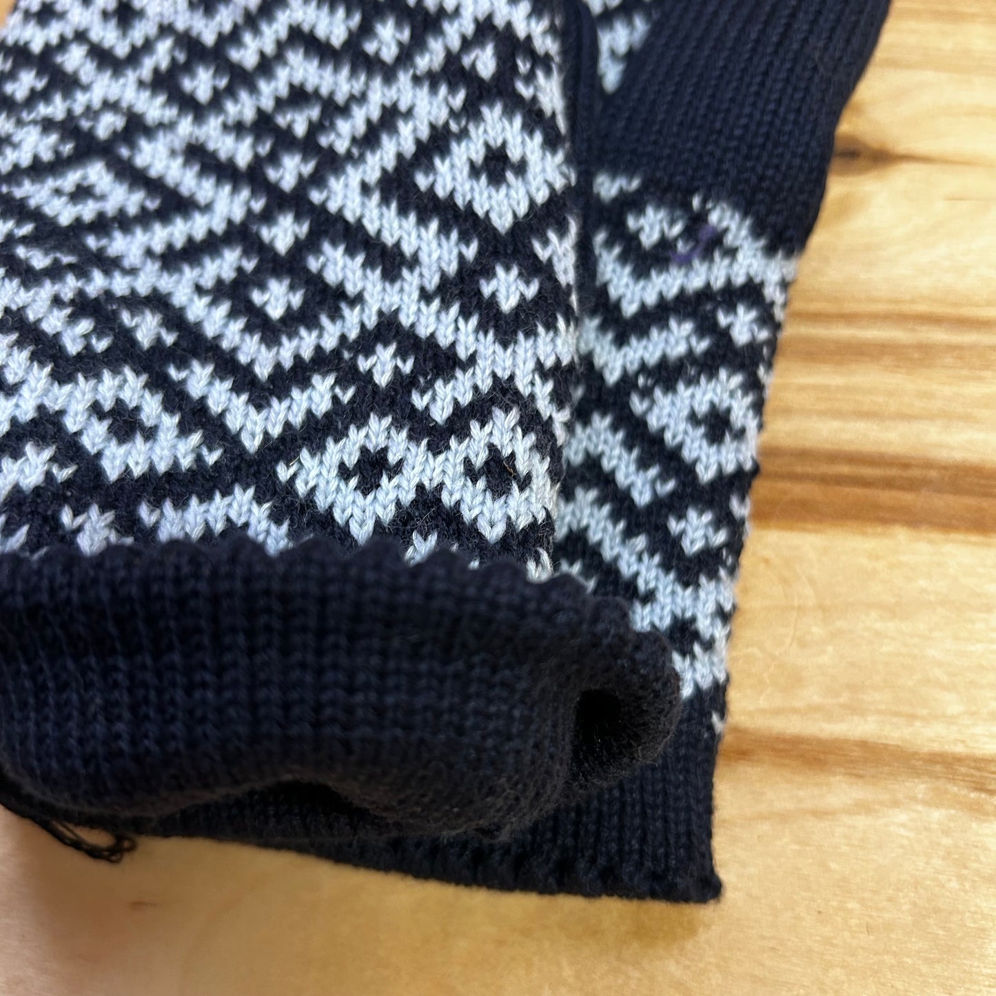 Adīti dubultie dūraiņi melnā krāsā ar pelēkiem rakstiem (ZIBO 4)