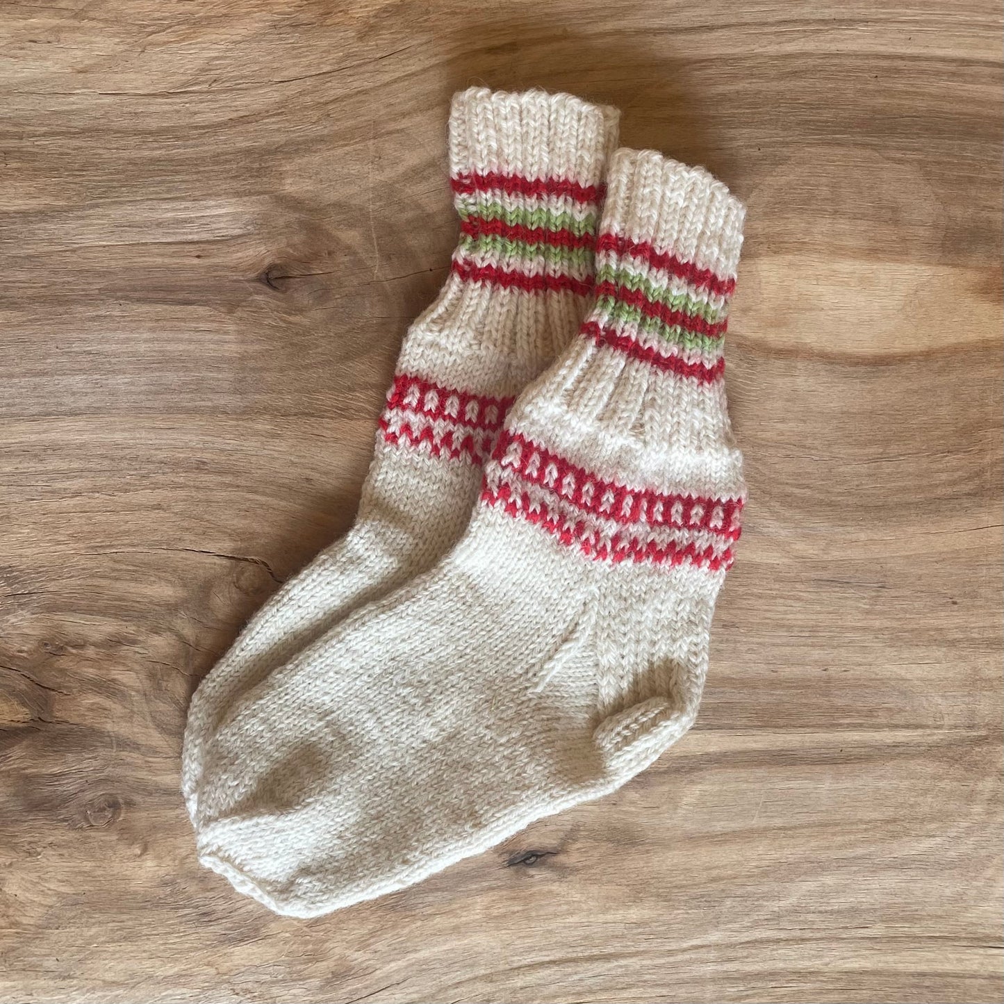 Baltas bērnu vilnas zeķes 25.-27.izm. (ELPU 24) - www.tiptip.lv