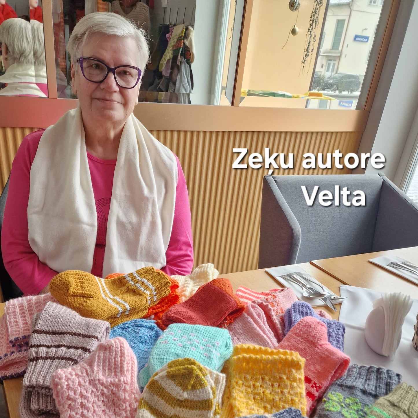 Balti/sinepju svītrotas vilnas zeķes bērniem 31.-33.izm. (VEZI 20) - www.tiptip.lv