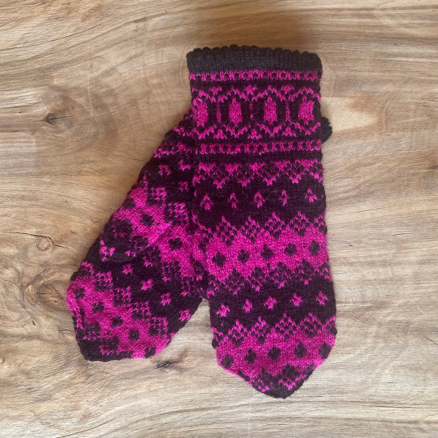 Melni/rozā vilnas dūraiņi (ELPU39) - www.tiptip.lv