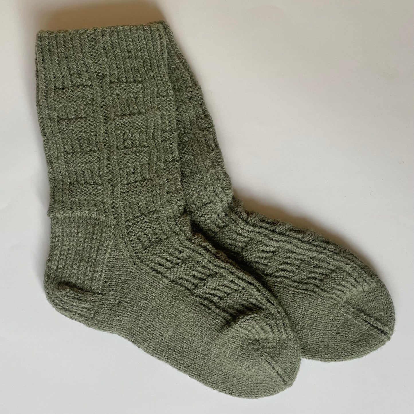 Siltās zeķes 41.-43.izm. pelēcīgi zaļā krāsā (MALI 29) - www.tiptip.lv