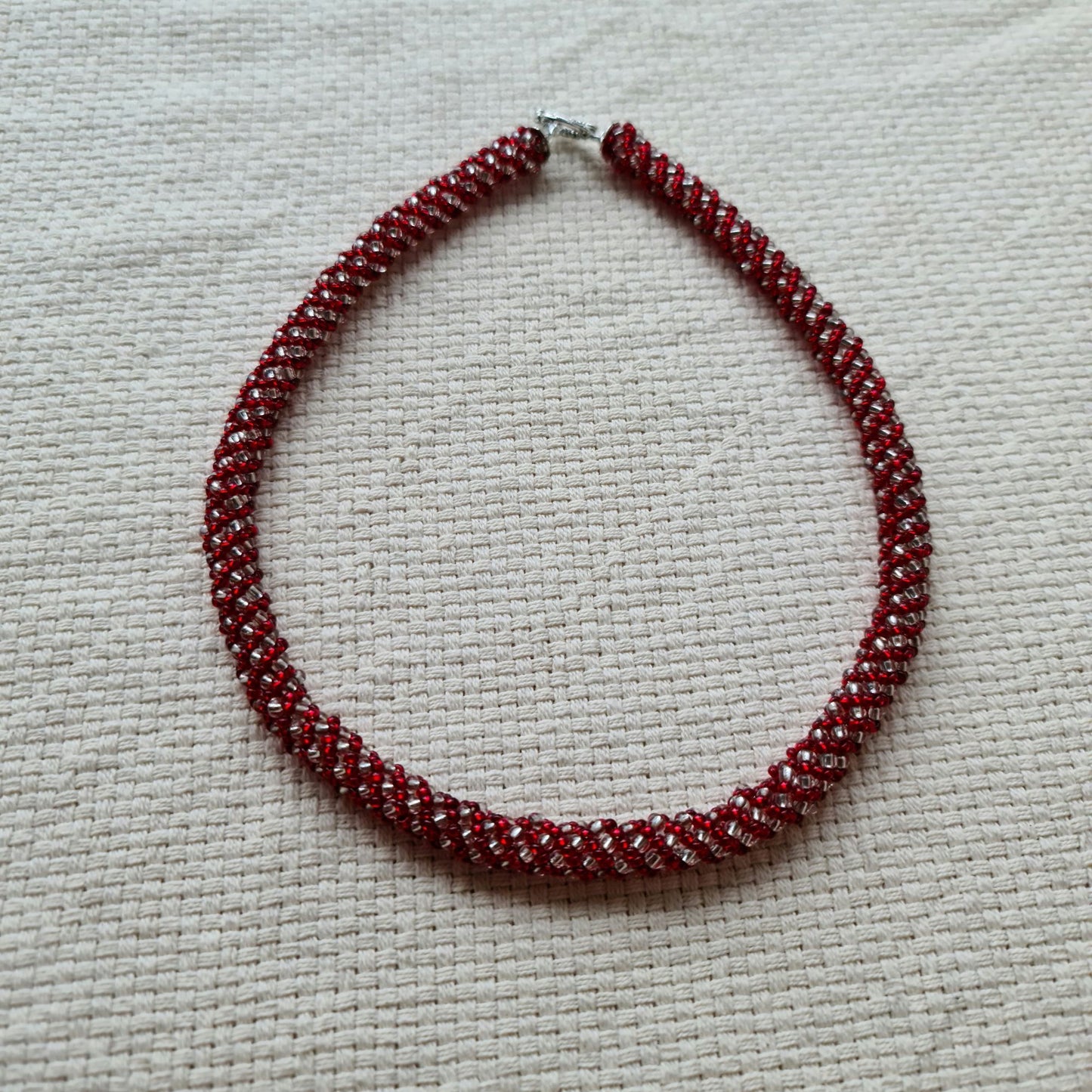 Pērļota kaklarota - www.tiptip.lv