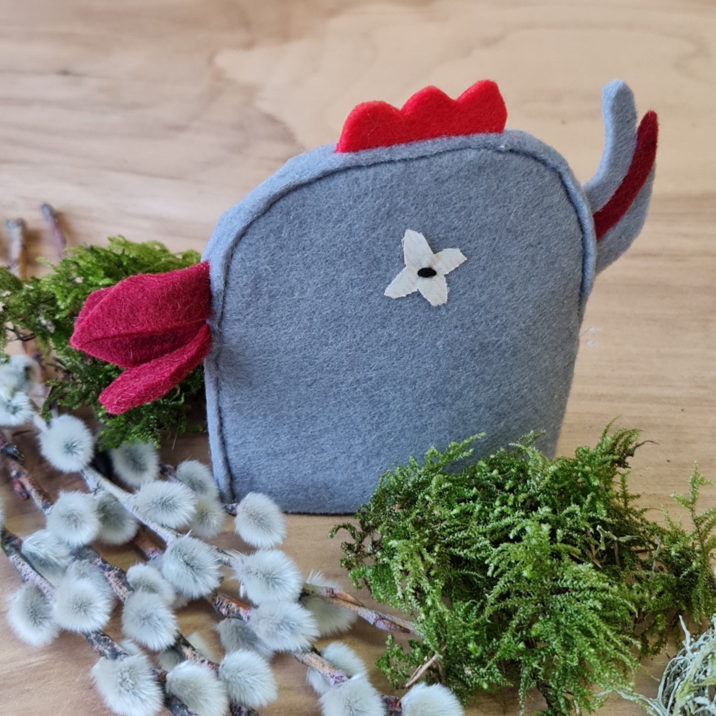 Pelēks filca auduma gailītis - olas sildītājs (10x15cm) (INKU 22) - www.tiptip.lv