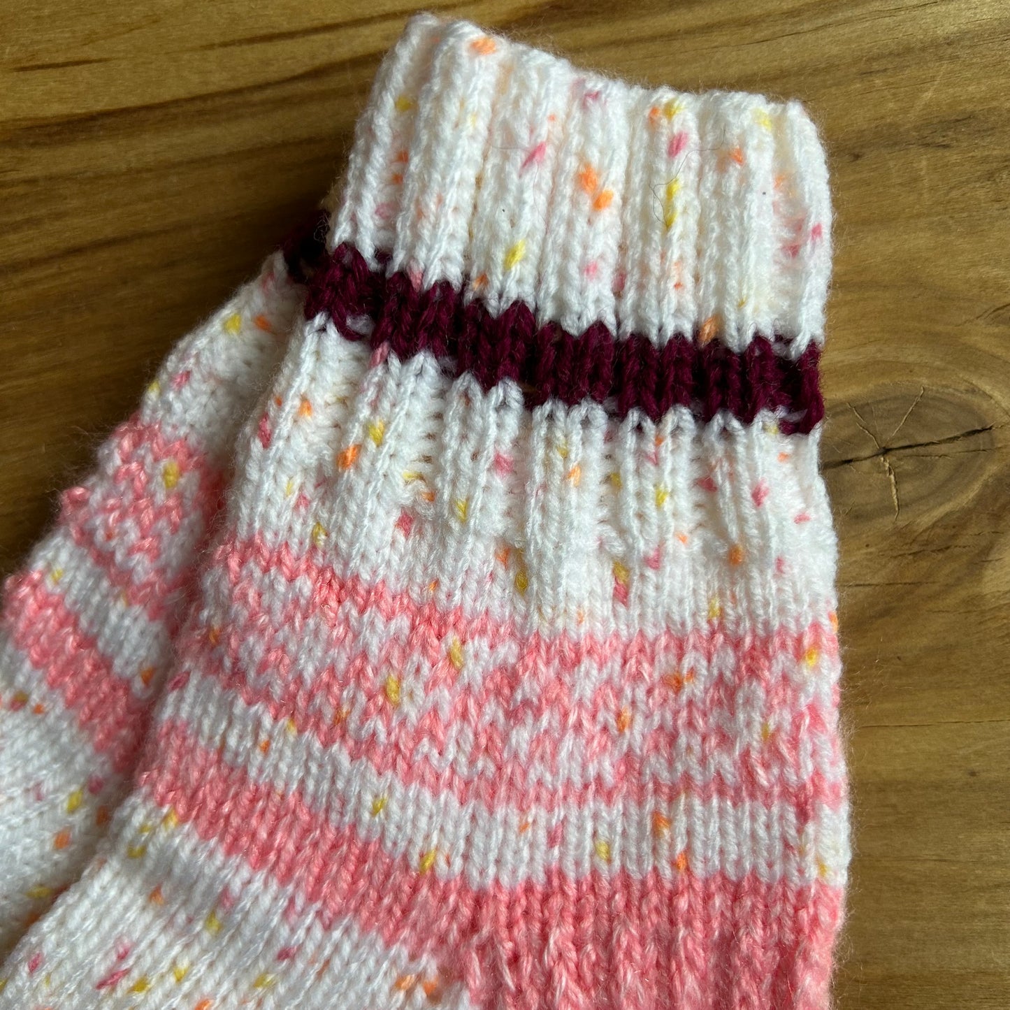 Vilnas zeķes 31.-33.izm. gaiši dzeltenas ar raibumiem (VEZI 64)