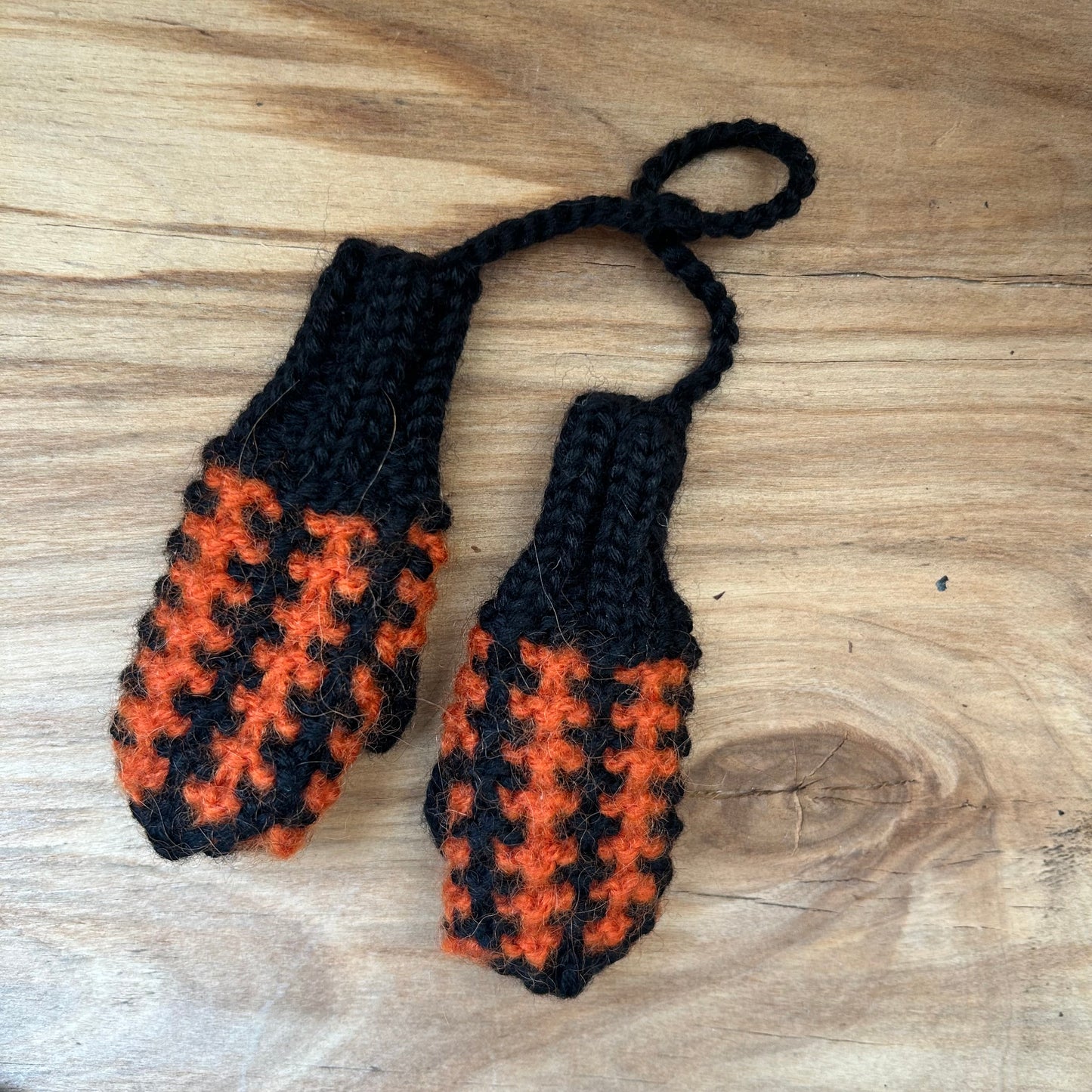 Dekors - dūrainīši oranži ar melnu (VEPA LVAM5)