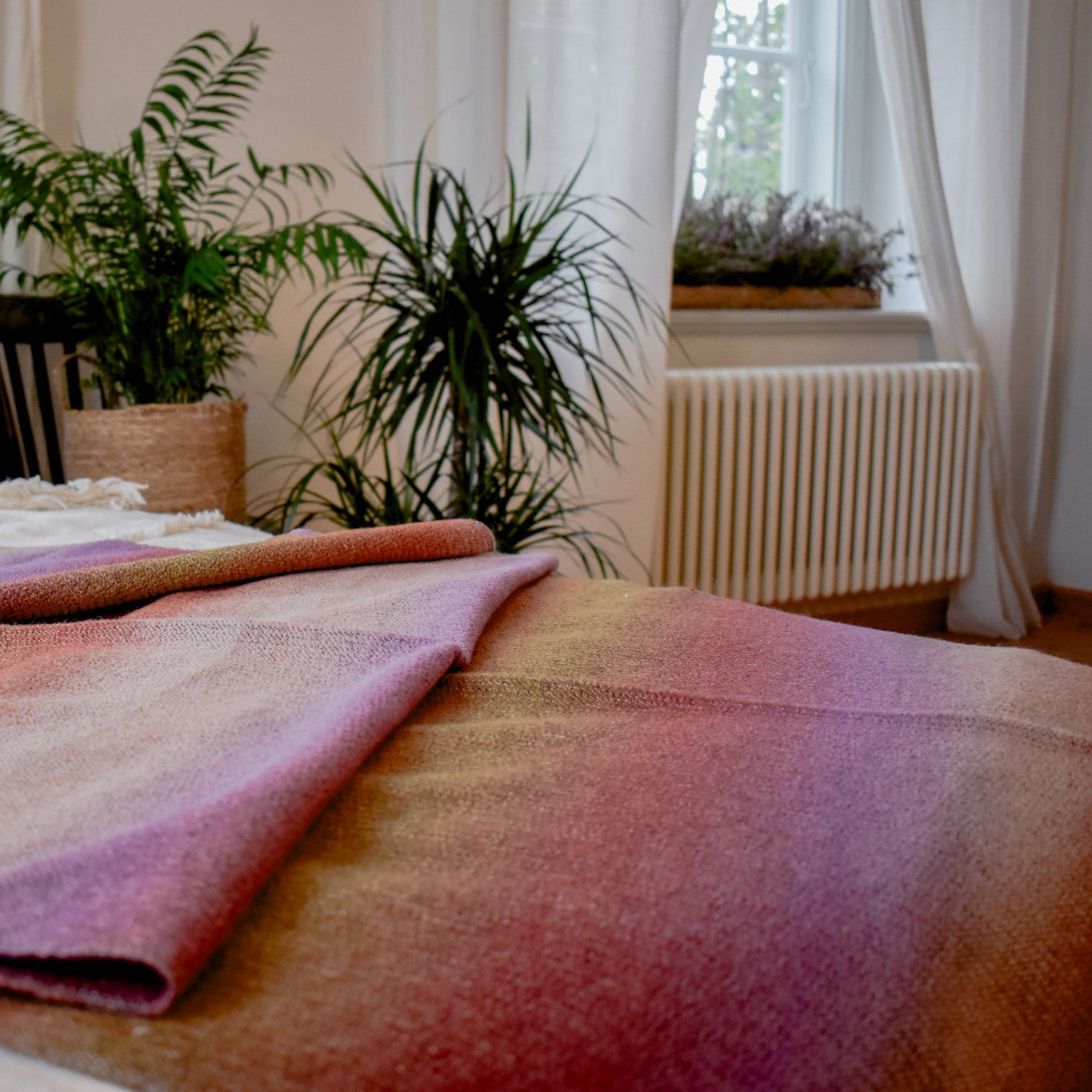 Handwoven sand/purple wool blanket / plaid (BATE 1)