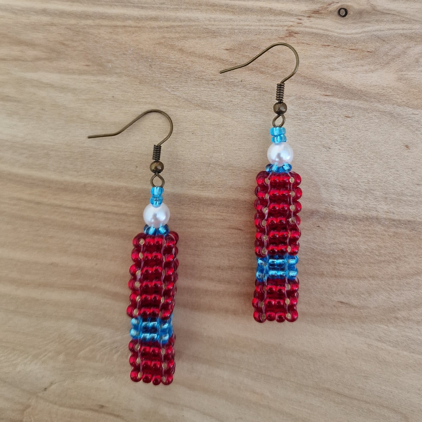 Red-blue spatial / long small pearl earrings (DAMI 32)