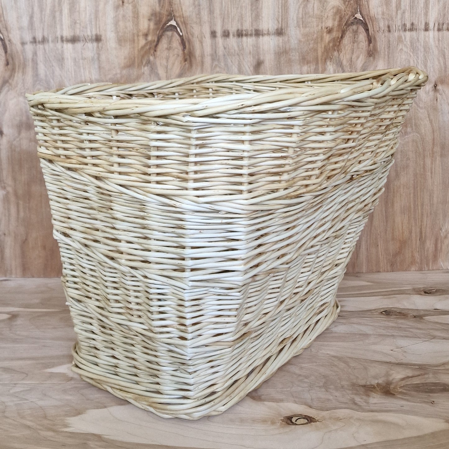 Bicycle dog basket (POSSIBLE TO ORDER)
