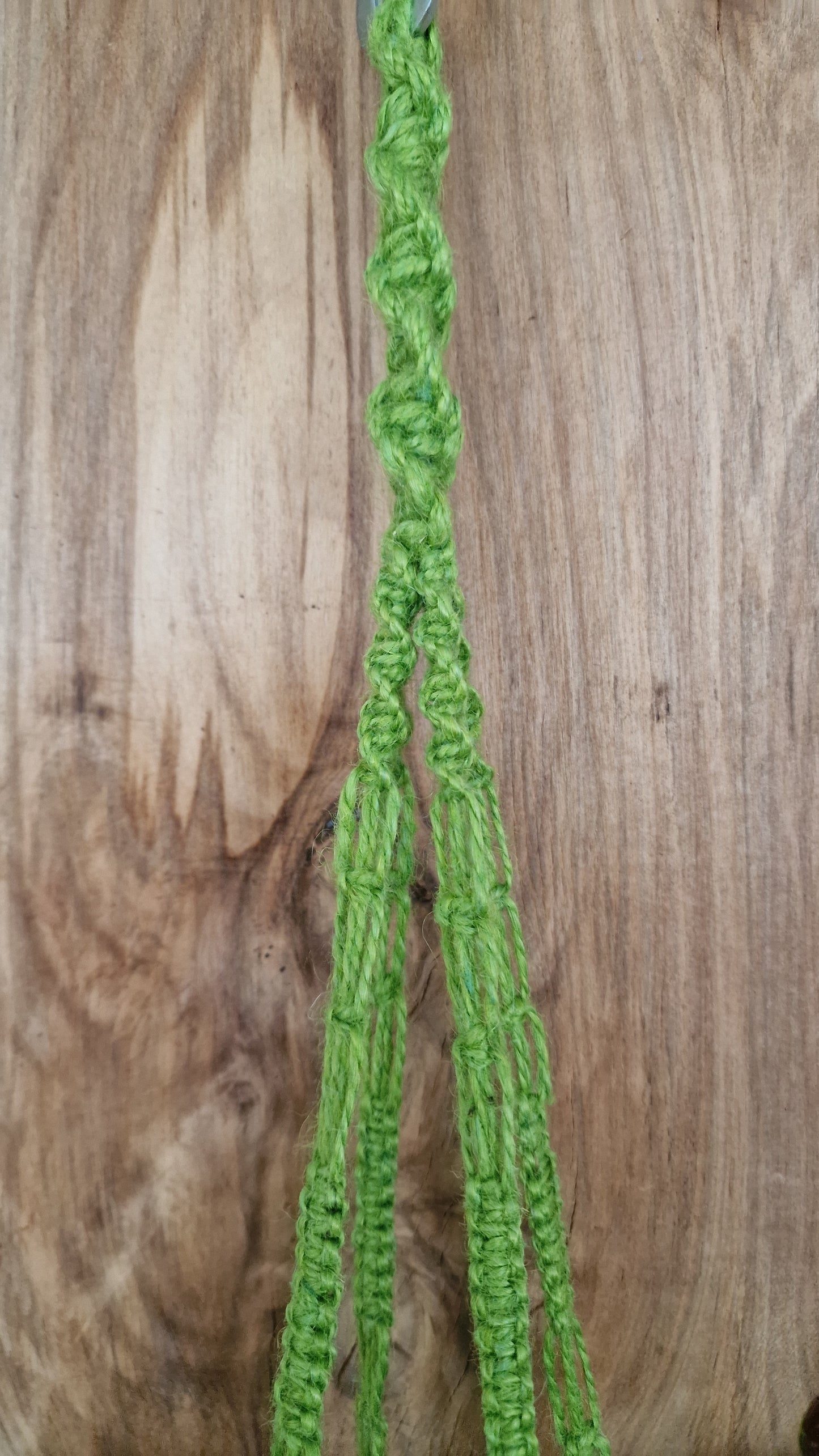 Macrame flower / plant pot holder green (ANBL 18)