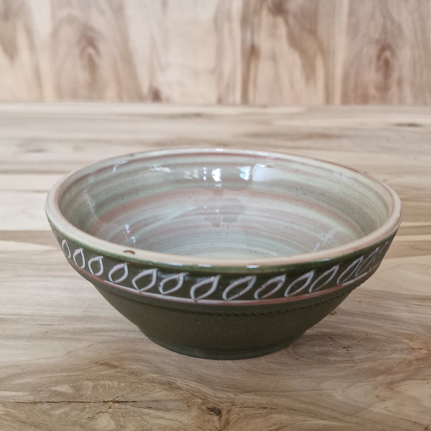 Gray clay bowl ~300 ml / leaves (MASP 63-64)