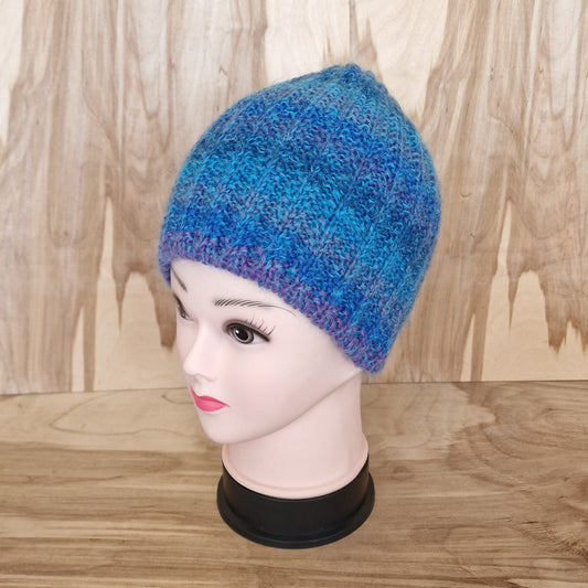 Hand-knitted unisex hat in blue-violet shades (ME 11)