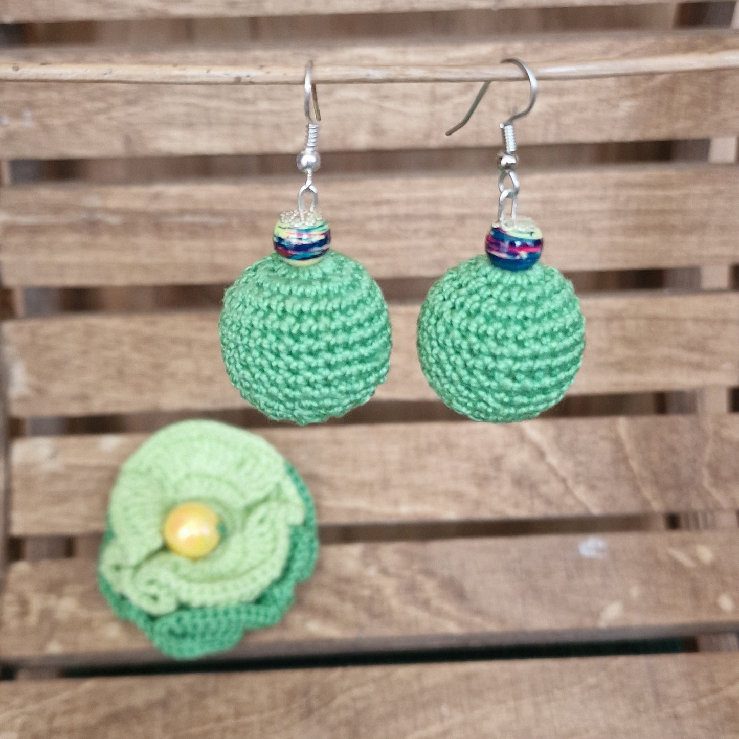 Green crocheted earrings - balls kr.p. (ALMA 97)