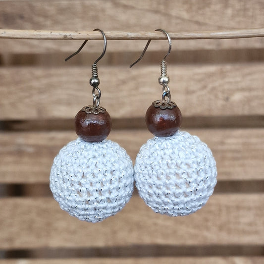 White silver earrings - balls tbkoka.p. (ALMA 111)