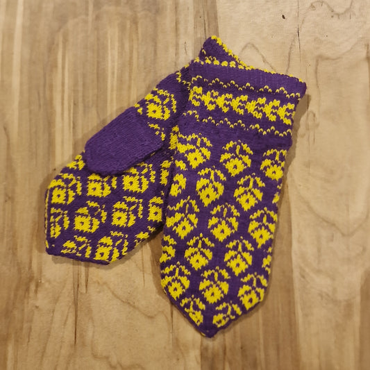 Purple woolen mittens with yellow floral patterns (GEBA 86)