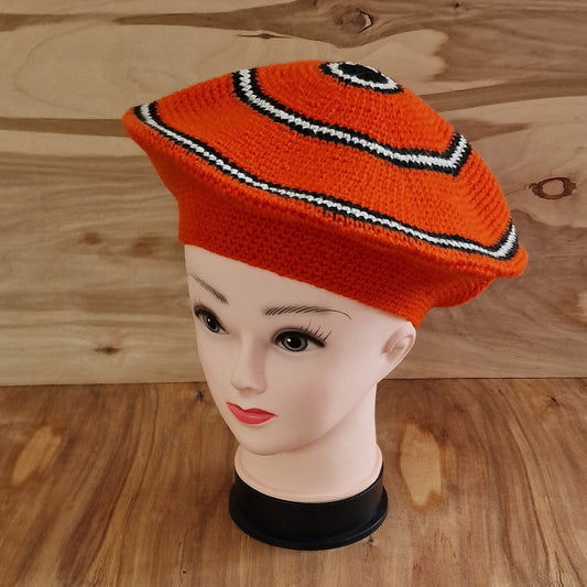 Oranža tamborēta berete (DZTO 40)