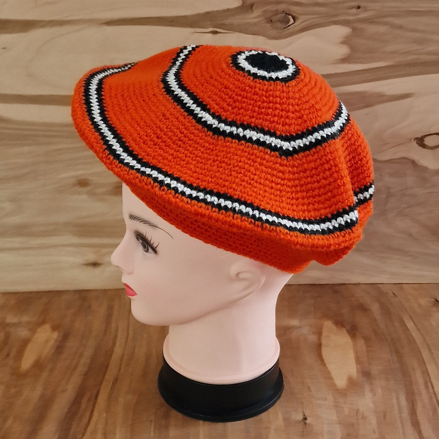 Orange crochet beret (DZTO 40)