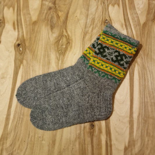 Warm socks size 36-38. gray with decorative trim (RABE 62)