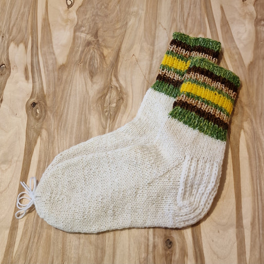 White warm socks size 43-45. (ALMA 147)