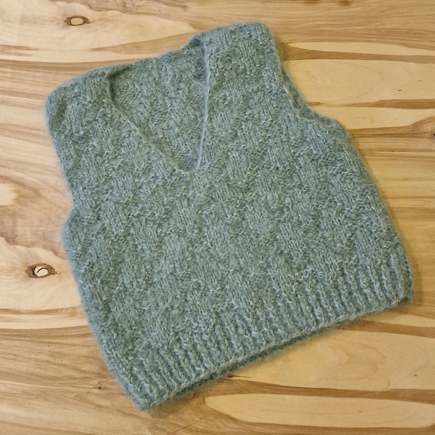Mohair vest for a child (~4-6 years) (VEPA 90)