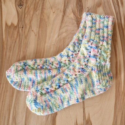 Warm socks of light, soft tones, size 38-40. (LARE 3)