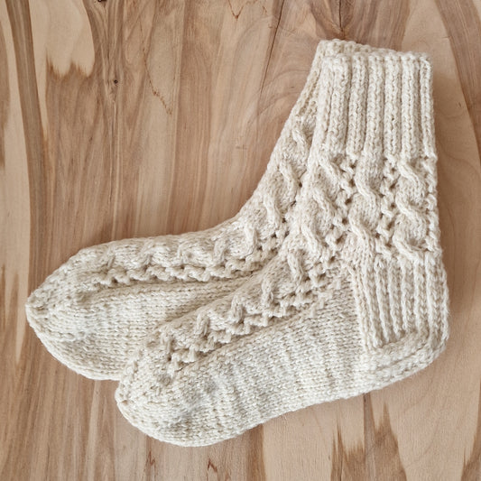 White warm socks size 38-40. (LARE 11)