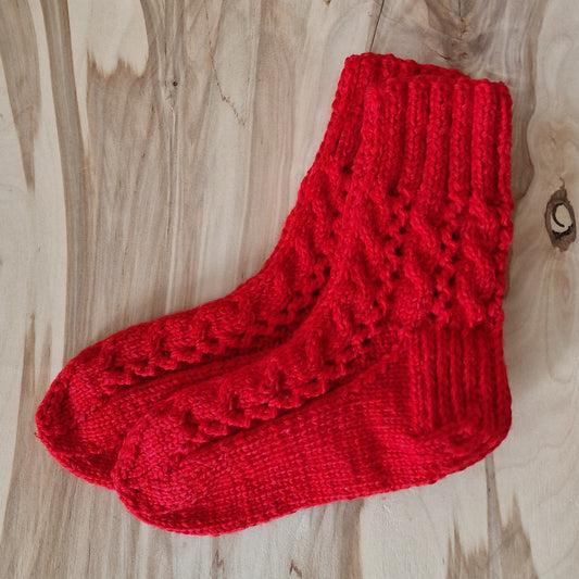 Red warm socks size 34-36. (LARE 12)