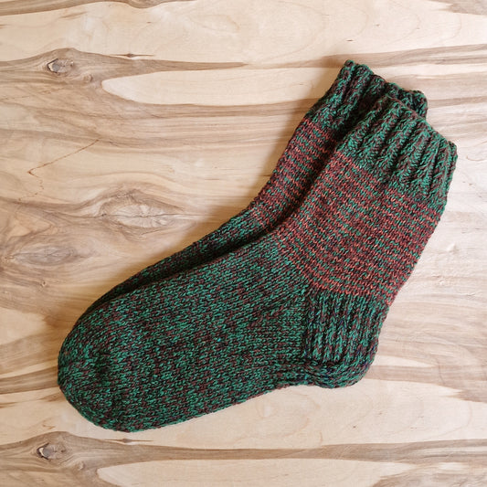 Green-brown men's warm socks size 43-45. (INPO 65)