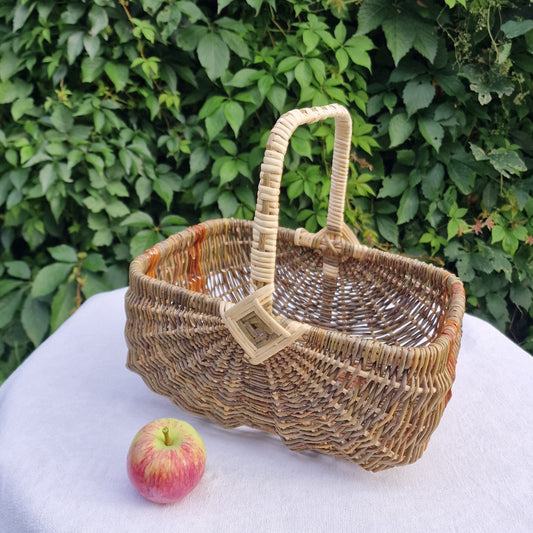 Round wicker basket (GUVĪ 7)