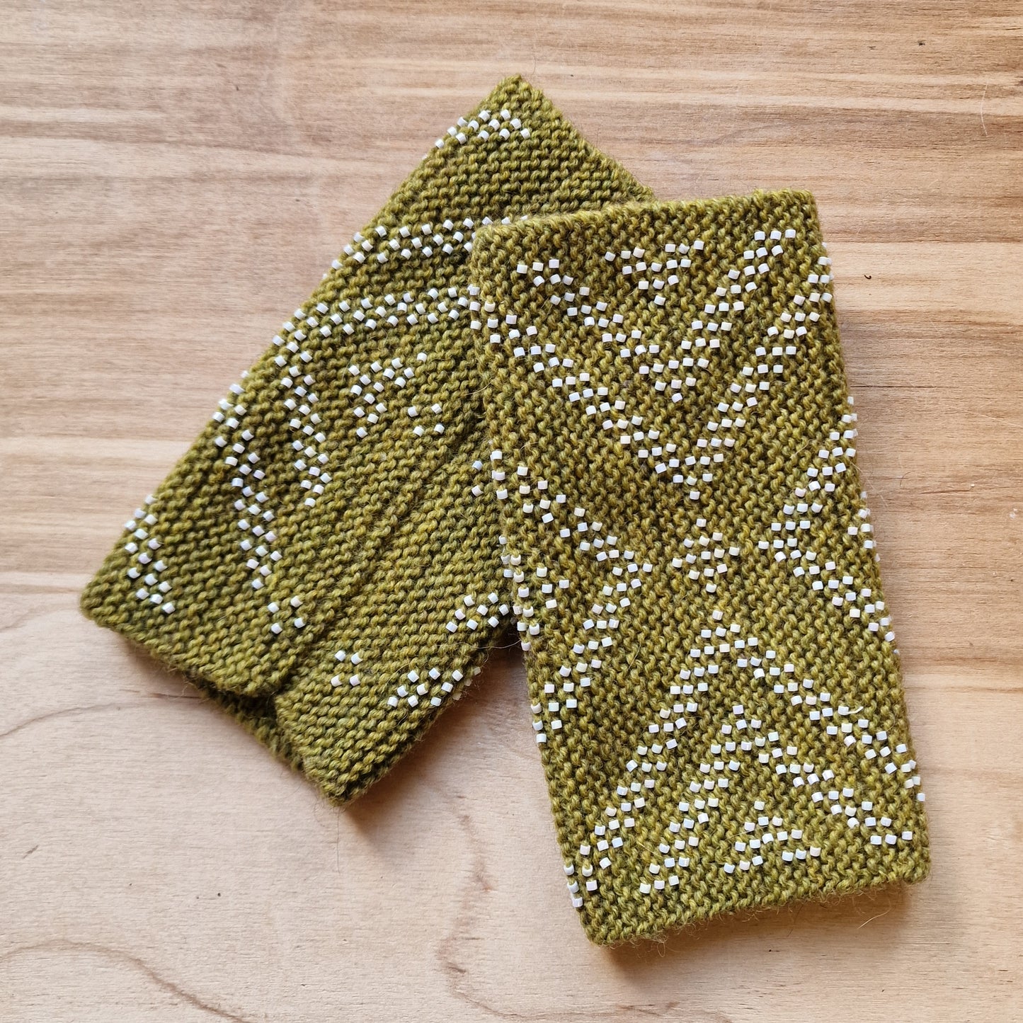 Blue-gray cuffs/pulse warmers with light green bead Fire Crosses (ZAMI 30)