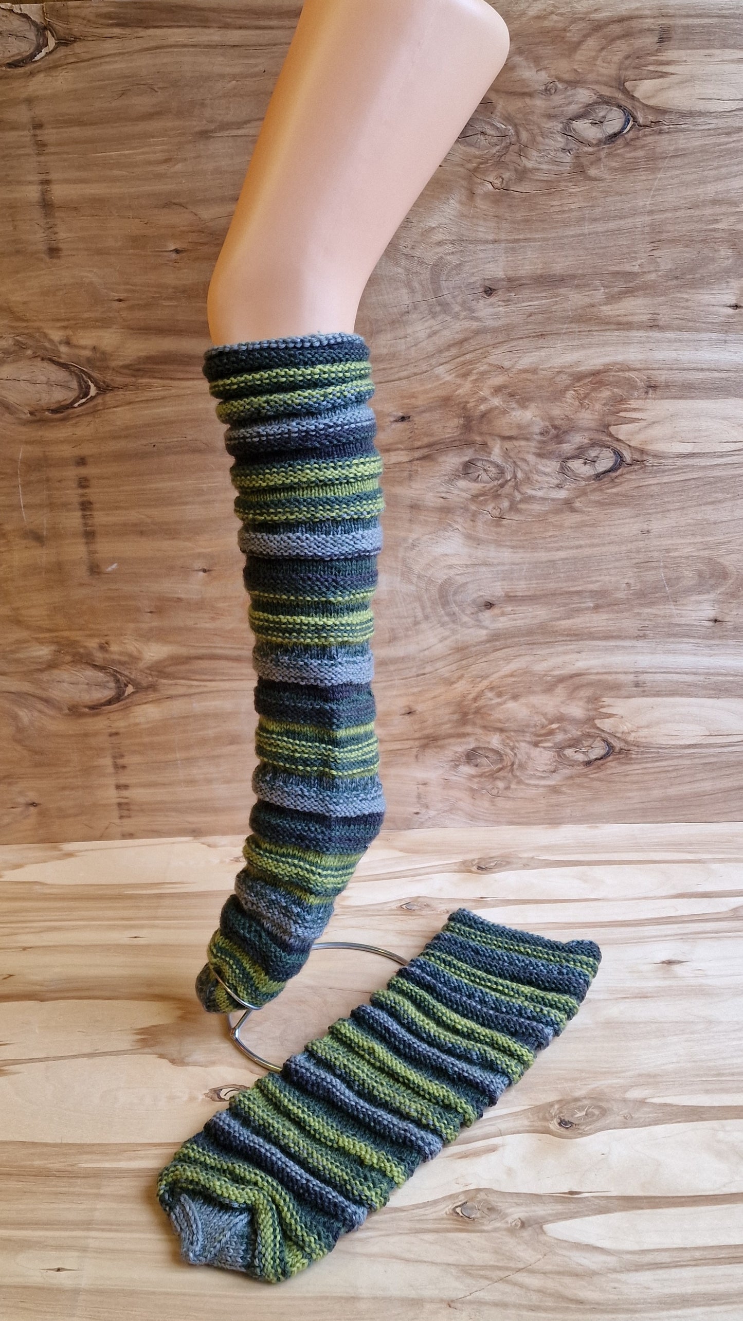 Lazy No-Heel Socks - All Sizes - Green / Gray (RACE 50)