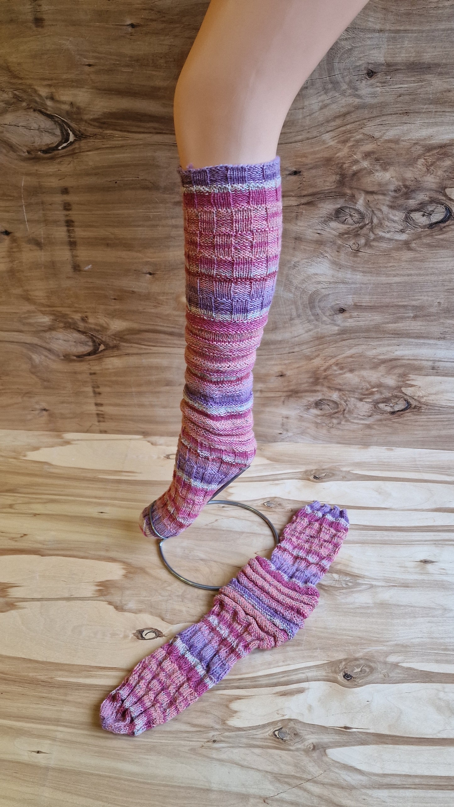 Lazy No-Heel Socks - All Sizes - Pink / Purple (RACE 56)