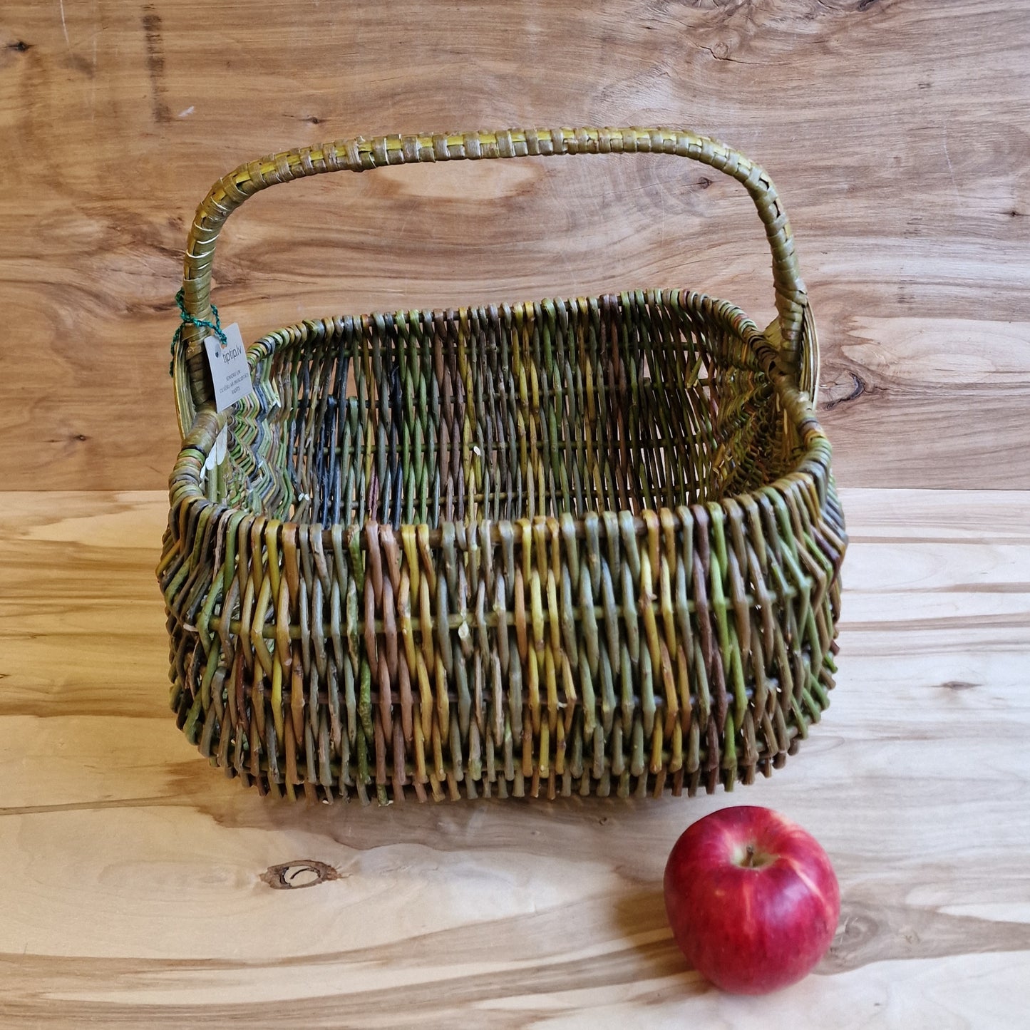 Greenish brown wicker basket (SALA 117)