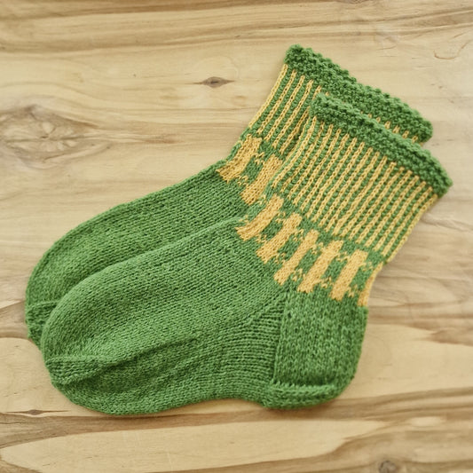 Zaļi dzeltenas vilnas zeķes 36.-38.izm. (ERSA 24)