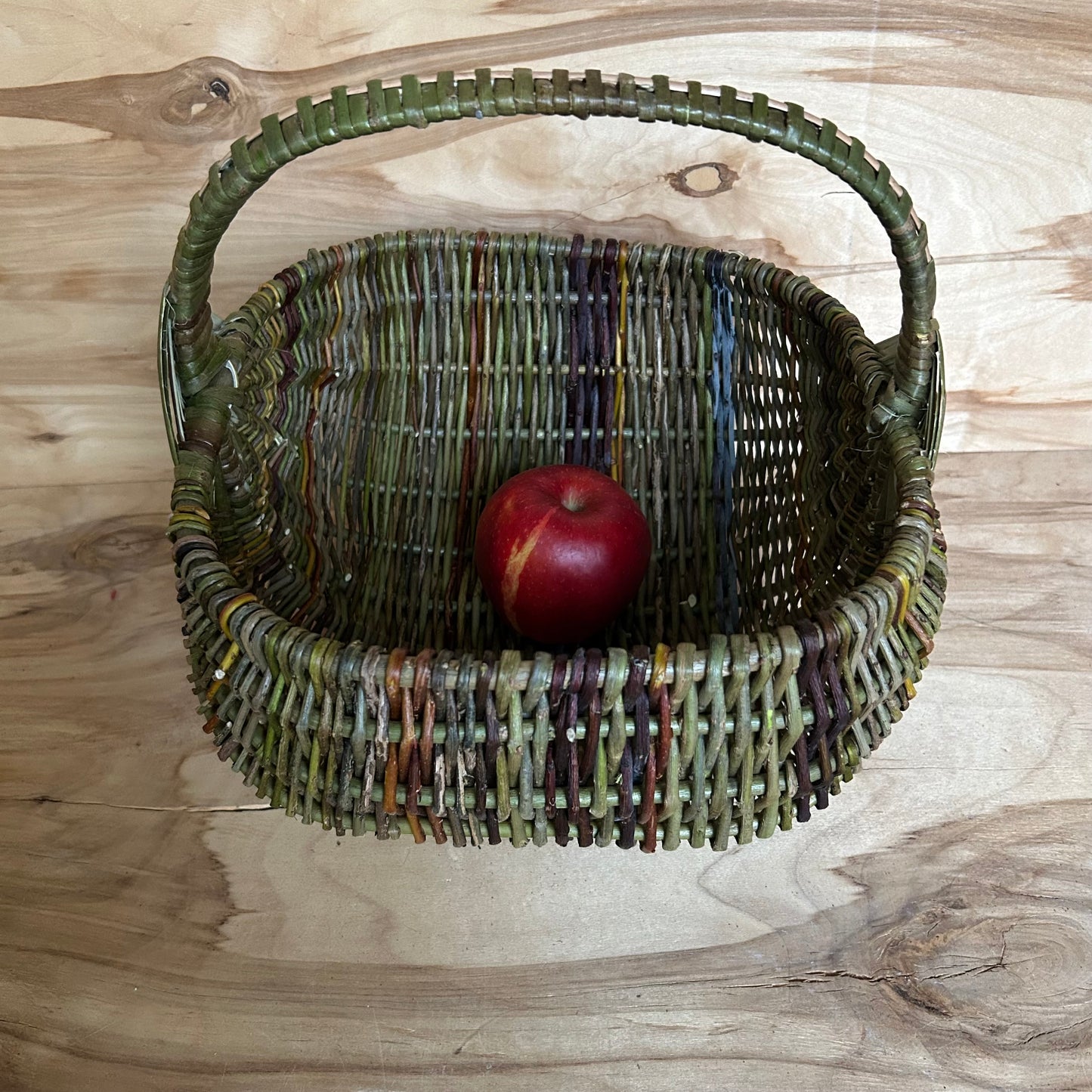 Nemizotu klūgu grozs vidēja izmēra  kvadrāta formas (SALA 195)