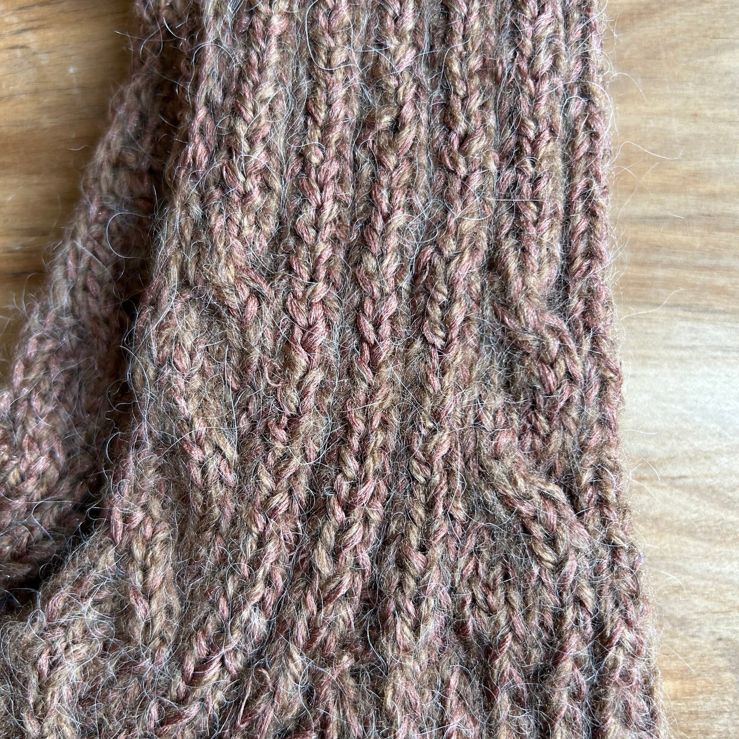 Brūnas siltās zeķes 42.-44.izm. (LARE 35)