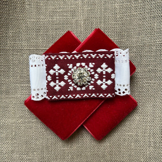 Latviska piespraude (AIPU 116)