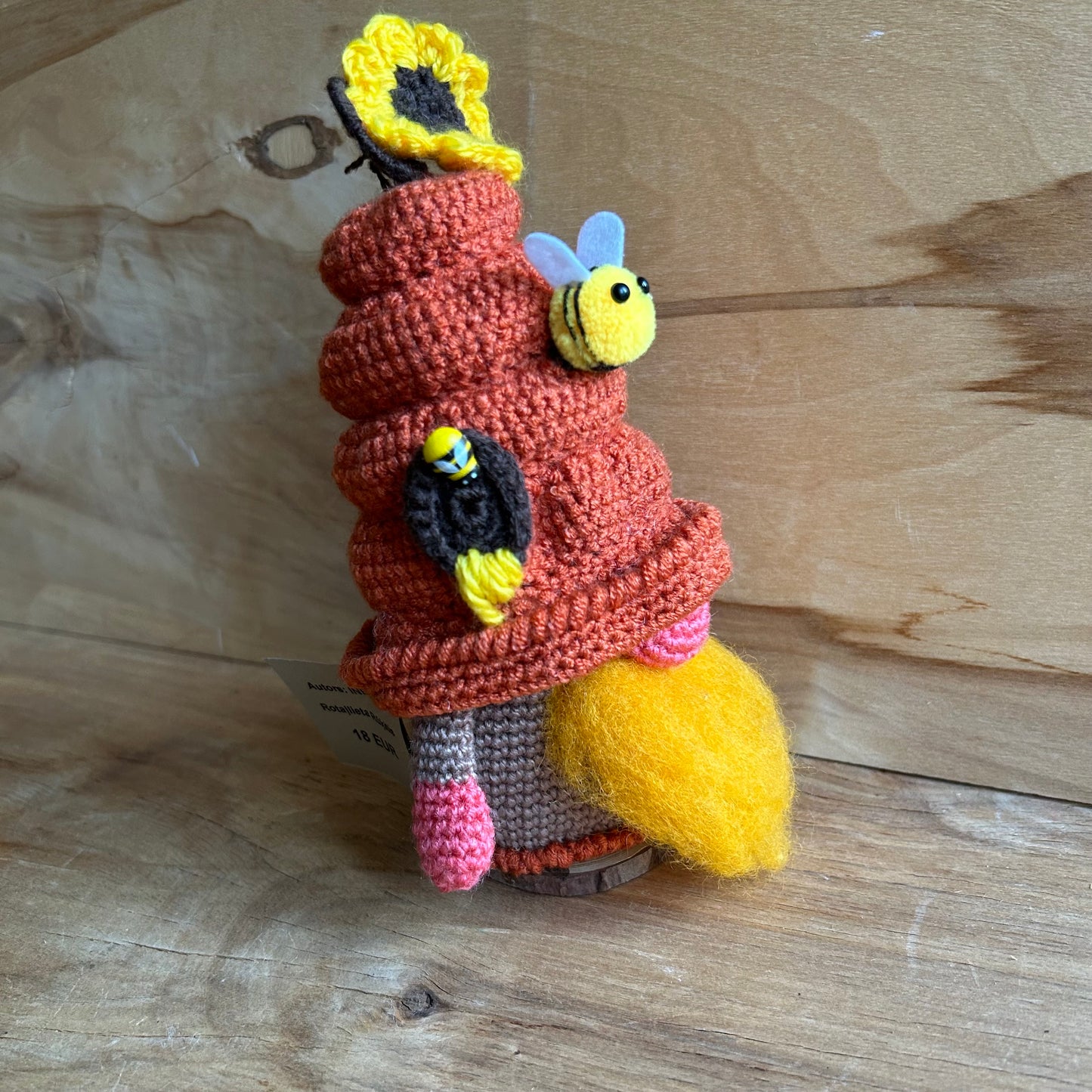 Tamborēta rotaļlieta bērniem/pieaugušajiem Rūķis Medusbārda (INBA 37)