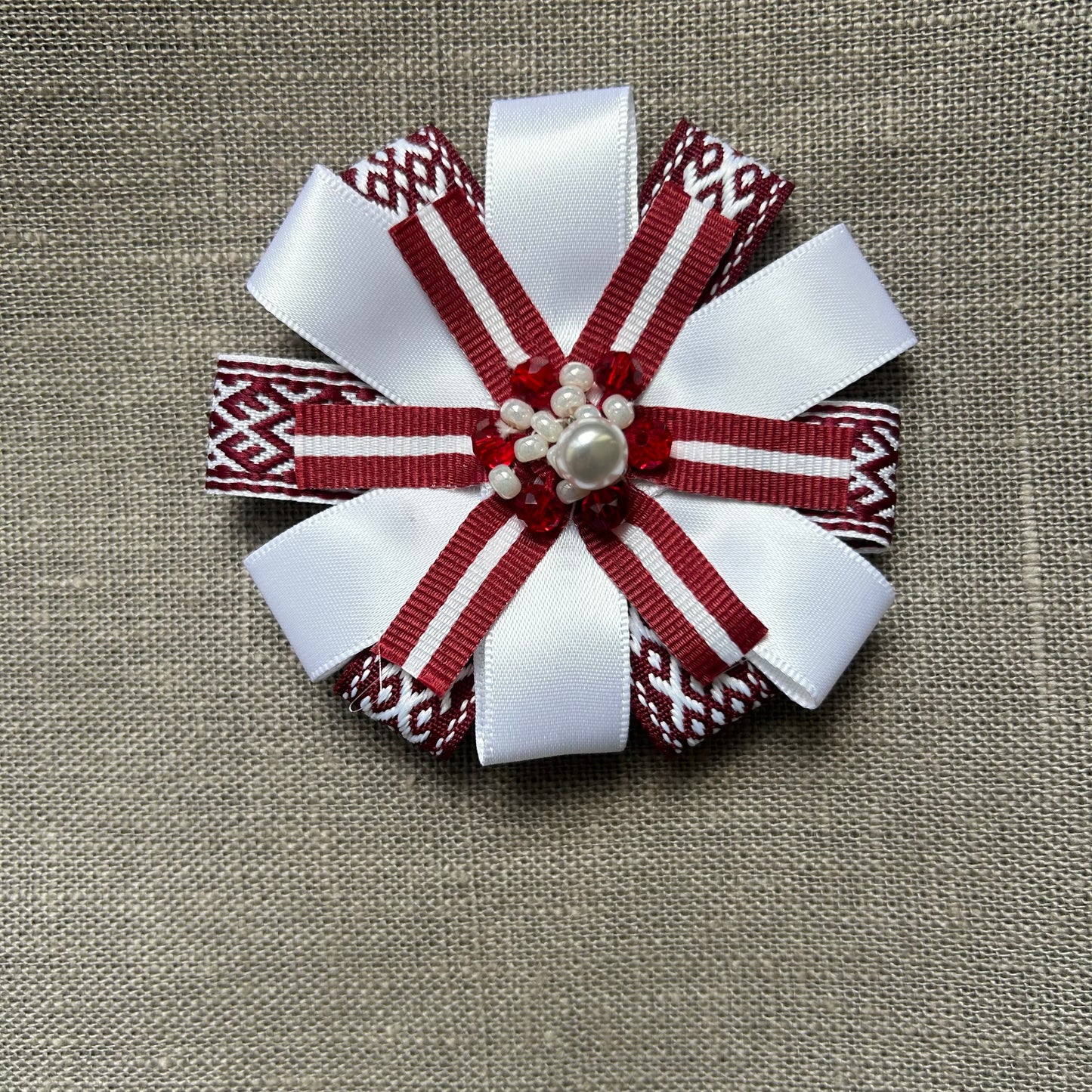 Latviska piespraude (ALMA 184)