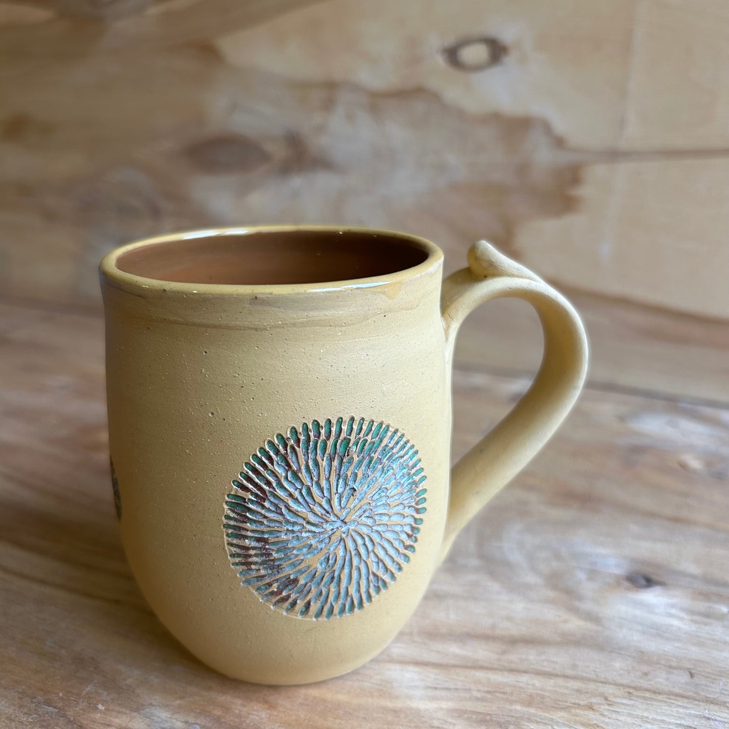 Dzeltena māla krūze  (MASP 144)