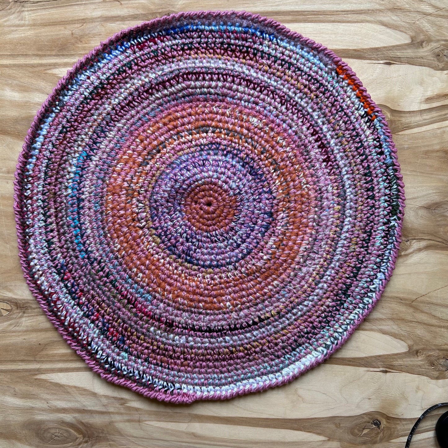 Tamborēts krēsla paliktnis (INPO 94)