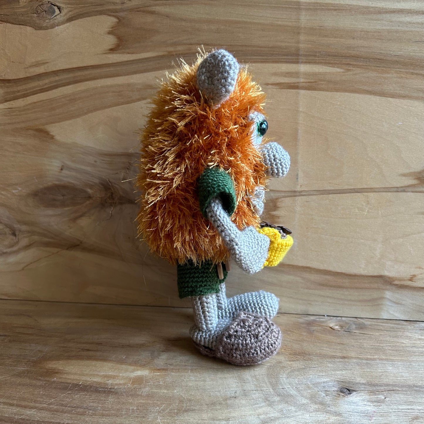 Tamborēta rotaļlieta bērniem/pieaugušajiem  Mājas gariņš Fredis (INBA 36)