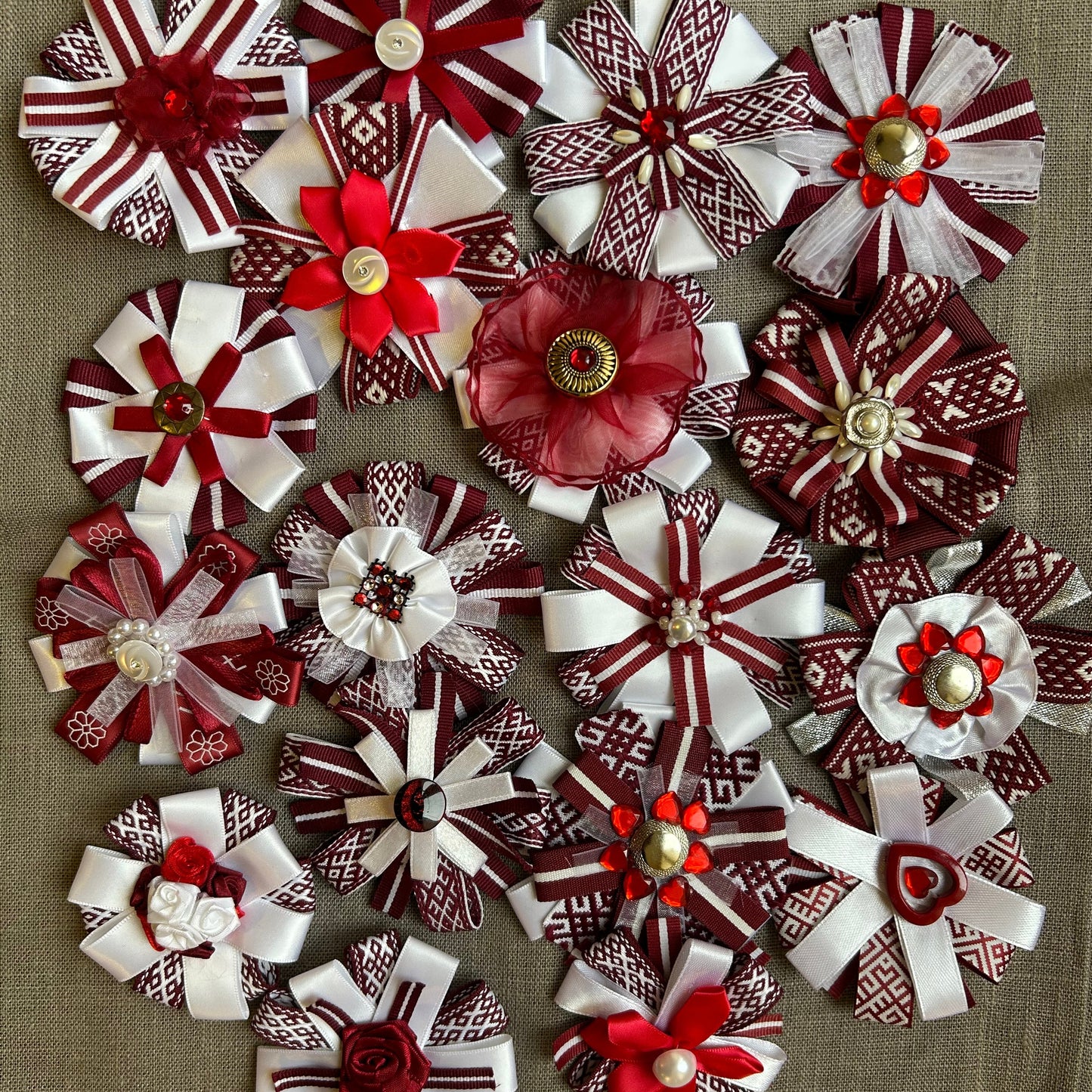 Latviska piespraude (ALMA 182)