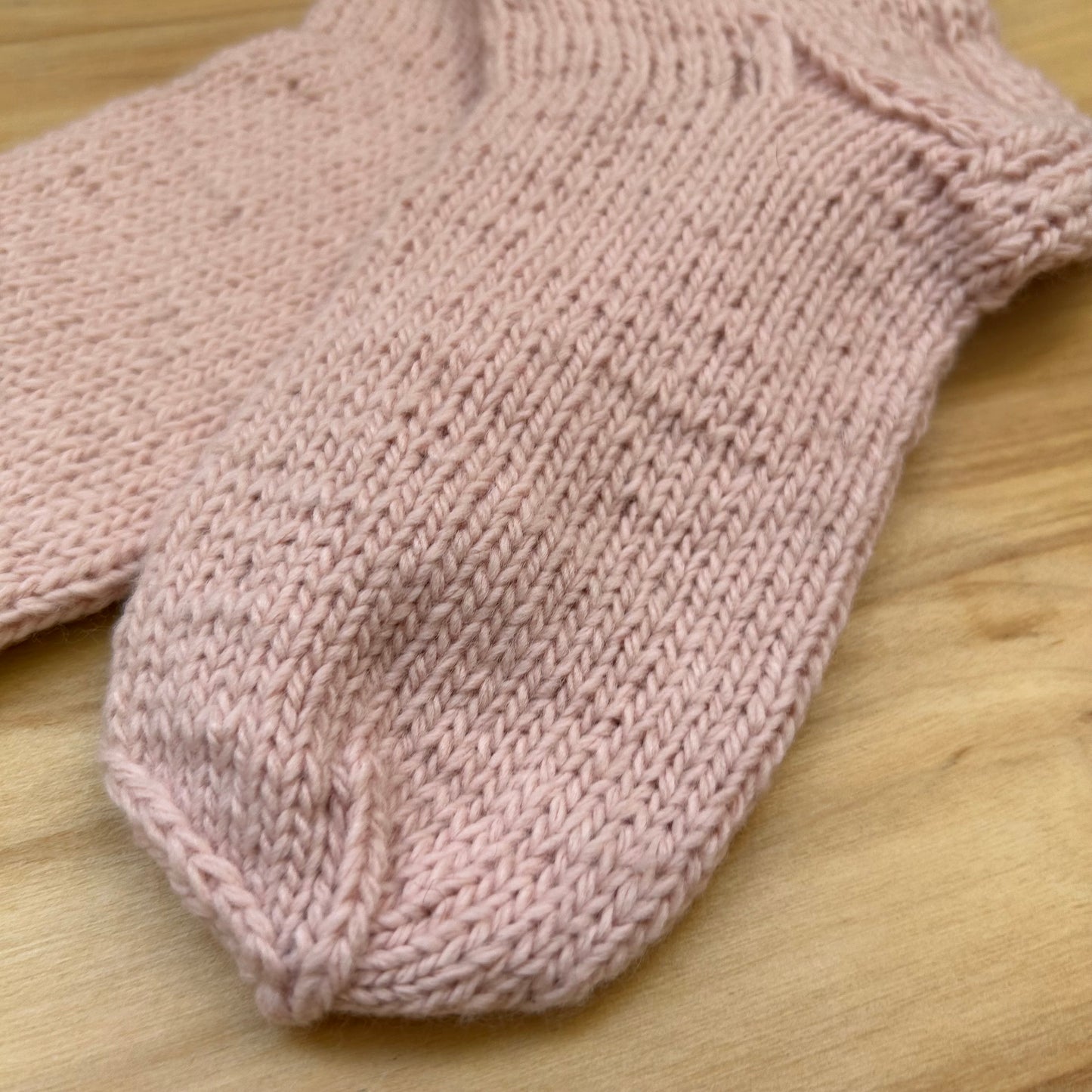 Gaiši rozā adītas siltās zeķītes 27.-29.izm. (SITĒ 46)