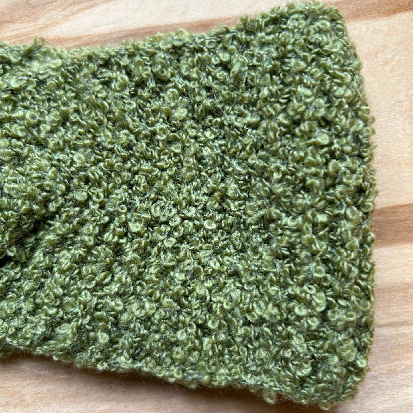 Zaļa galvas lenta (VEPA 128)