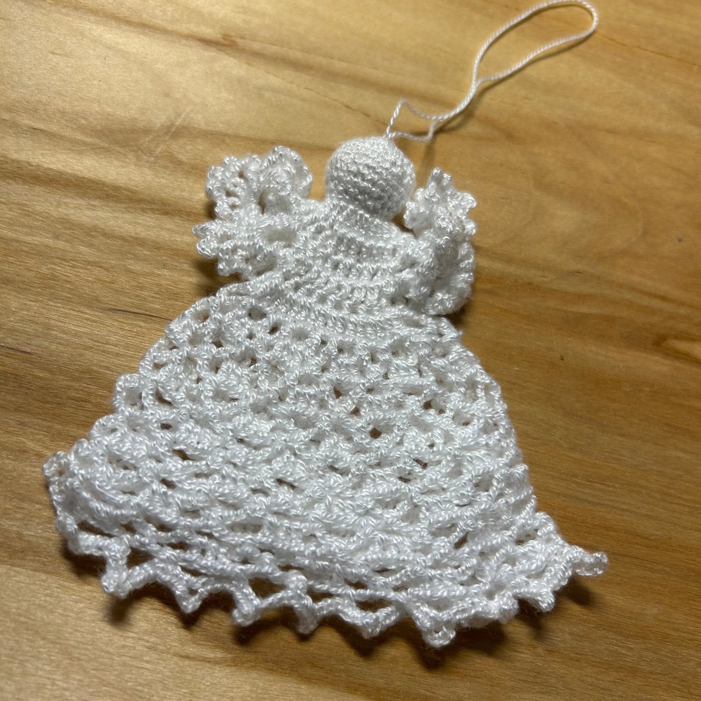 Balts tamborēts eņģelītis (SITĒ 28)