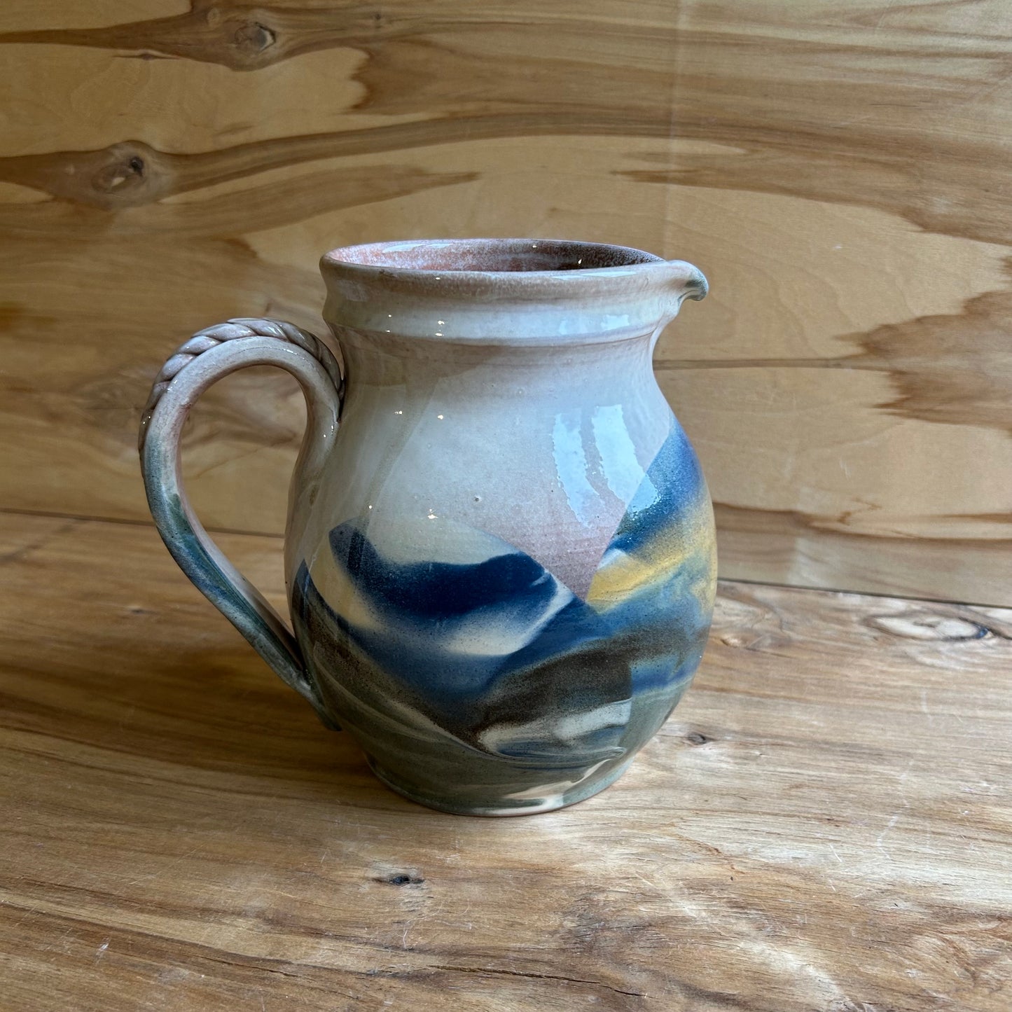 Māla krūka ar glazūras rakstu "Miglas rīts" (MASP 149)