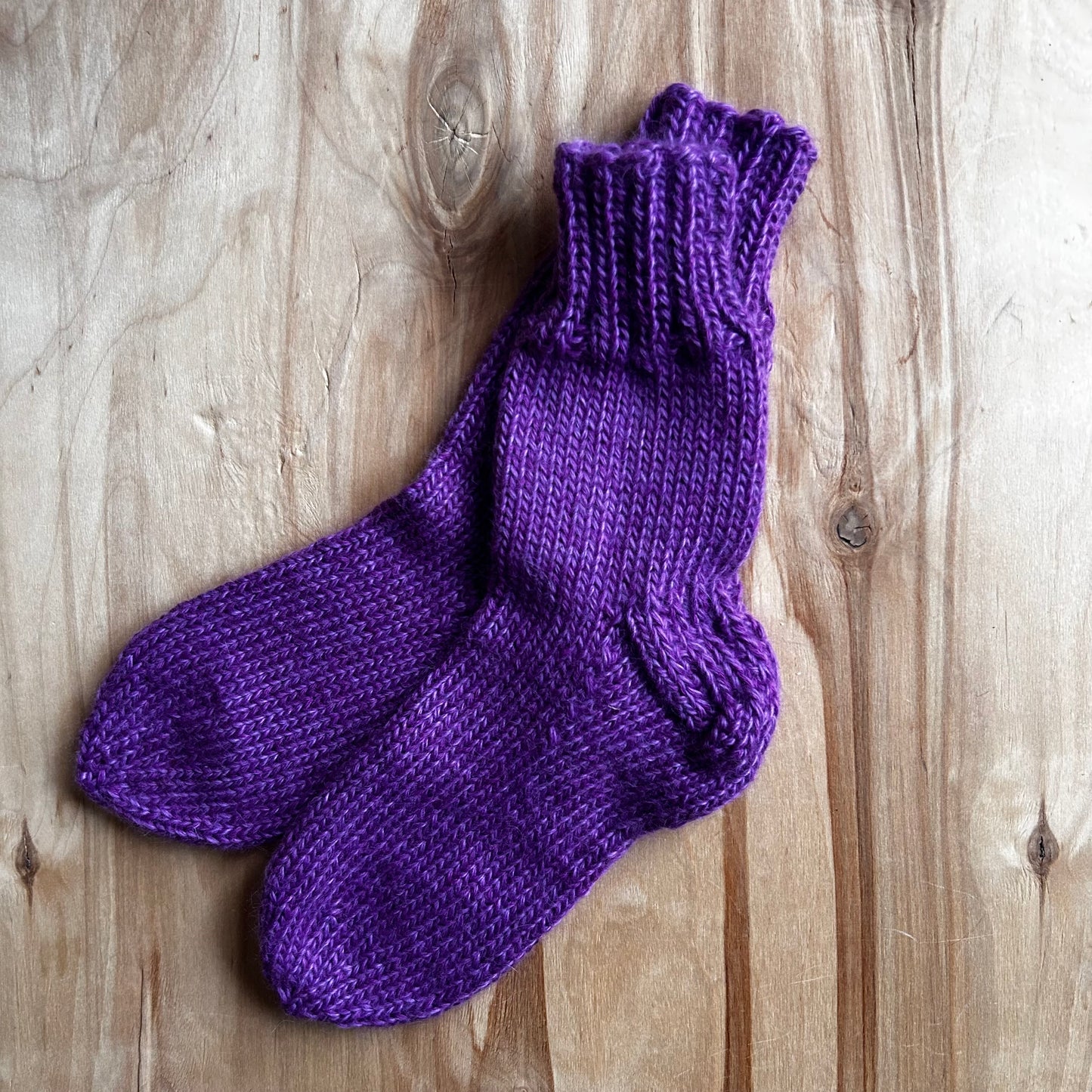 Violetas adītas vilnas zeķītes 32.-34.izm. (VEPA 160)
