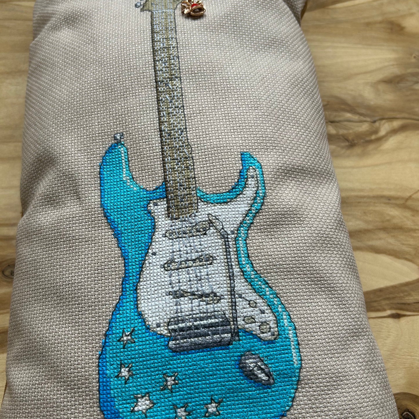 Miega spilvens "Ģitāra" (RECE 62)